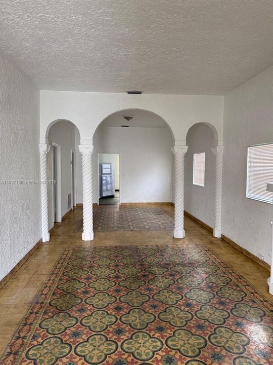 В аренду: $3,000 (4 спален, 2 ванн, 2140 Квадратных фут)