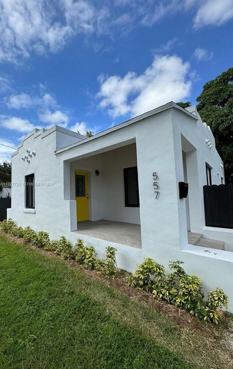 В аренду: $3,400 (2 спален, 1 ванн, 1143 Квадратных фут)