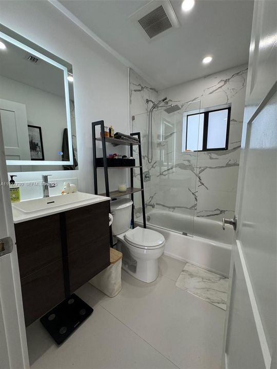 В аренду: $3,400 (2 спален, 1 ванн, 1143 Квадратных фут)