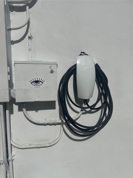 В аренду: $3,400 (2 спален, 1 ванн, 1143 Квадратных фут)