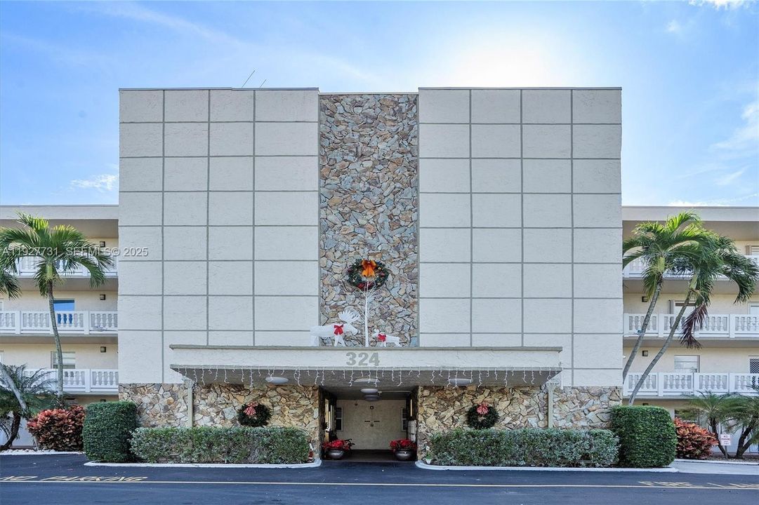 En Venta: $235,000 (2 camas, 2 baños, 1144 Pies cuadrados)