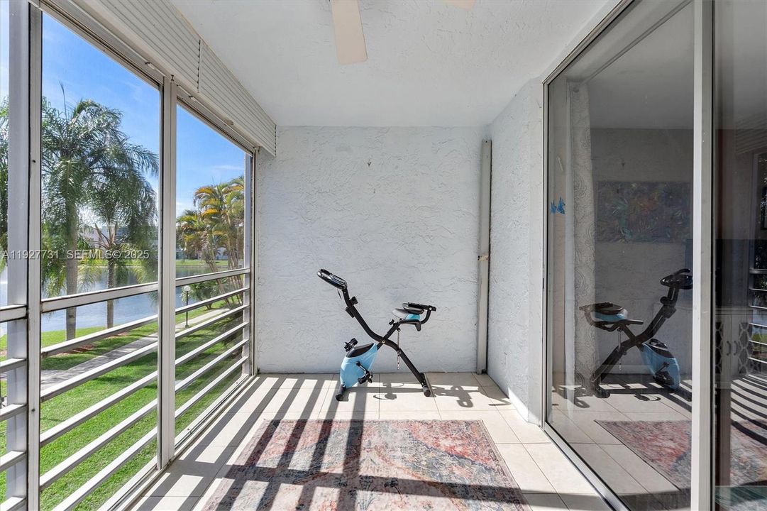 En Venta: $235,000 (2 camas, 2 baños, 1144 Pies cuadrados)