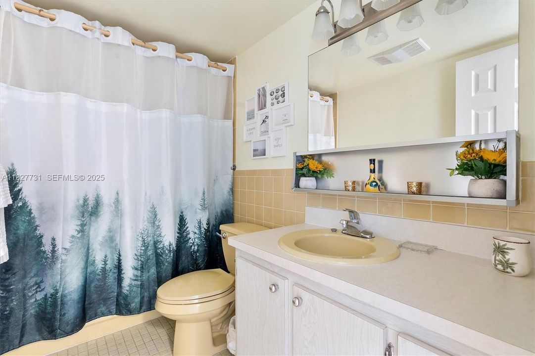 En Venta: $235,000 (2 camas, 2 baños, 1144 Pies cuadrados)