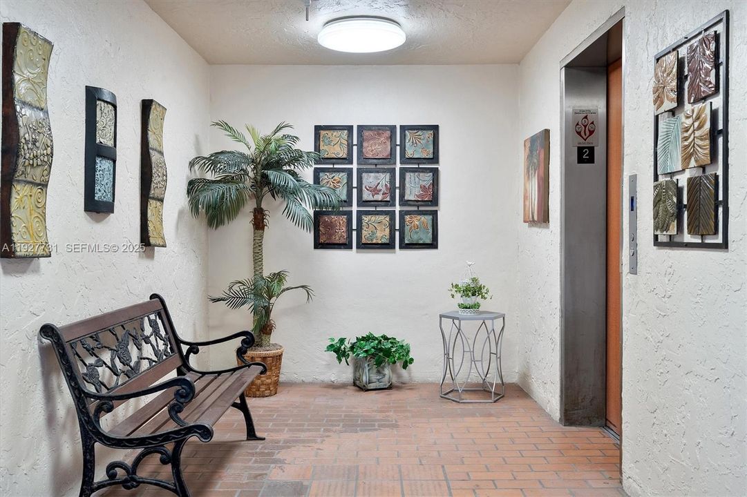 En Venta: $235,000 (2 camas, 2 baños, 1144 Pies cuadrados)