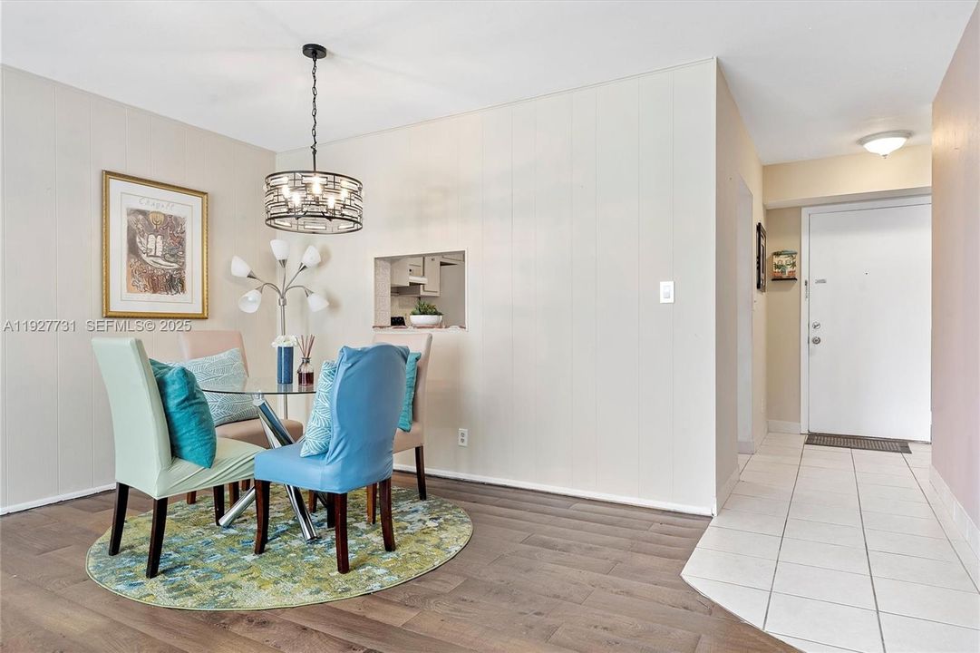 En Venta: $235,000 (2 camas, 2 baños, 1144 Pies cuadrados)