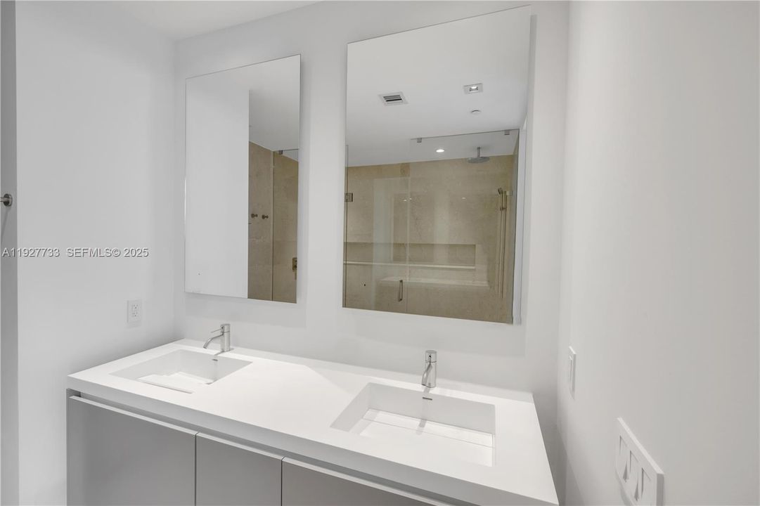 В аренду: $24,000 (3 спален, 3 ванн, 2196 Квадратных фут)