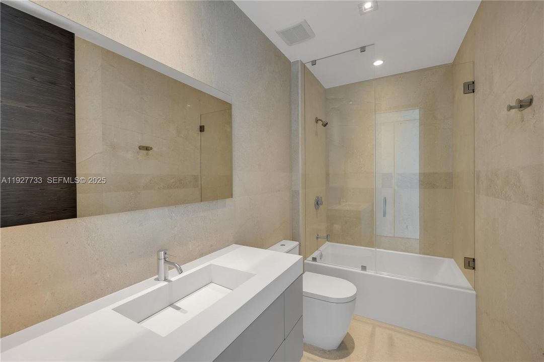 В аренду: $24,000 (3 спален, 3 ванн, 2196 Квадратных фут)