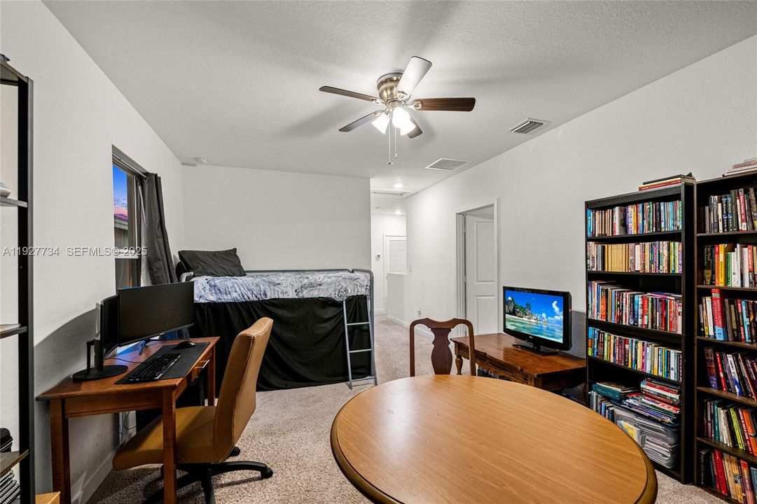 En Renta: $3,750 (4 camas, 3 baños, 2126 Pies cuadrados)