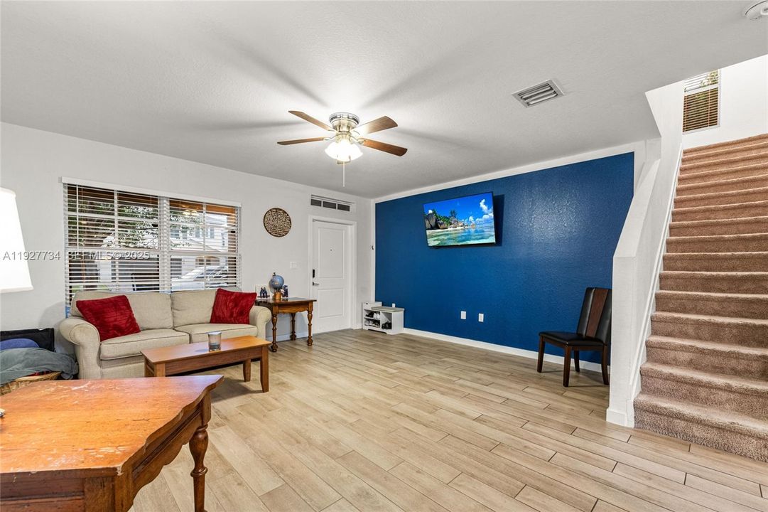 En Renta: $3,750 (4 camas, 3 baños, 2126 Pies cuadrados)