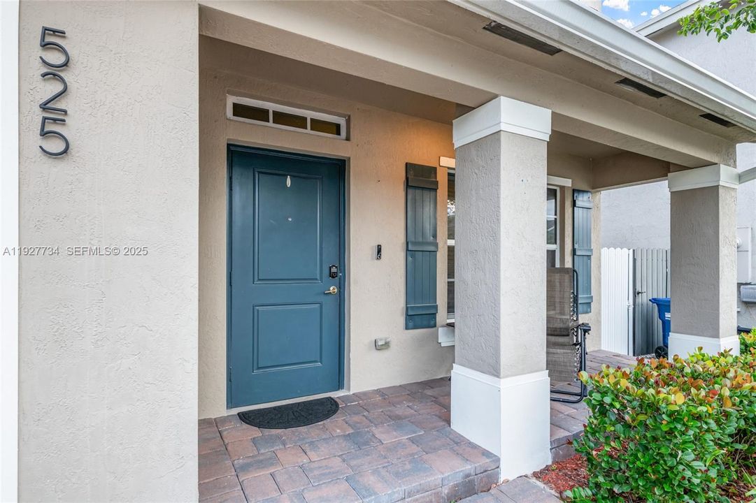 En Renta: $3,750 (4 camas, 3 baños, 2126 Pies cuadrados)