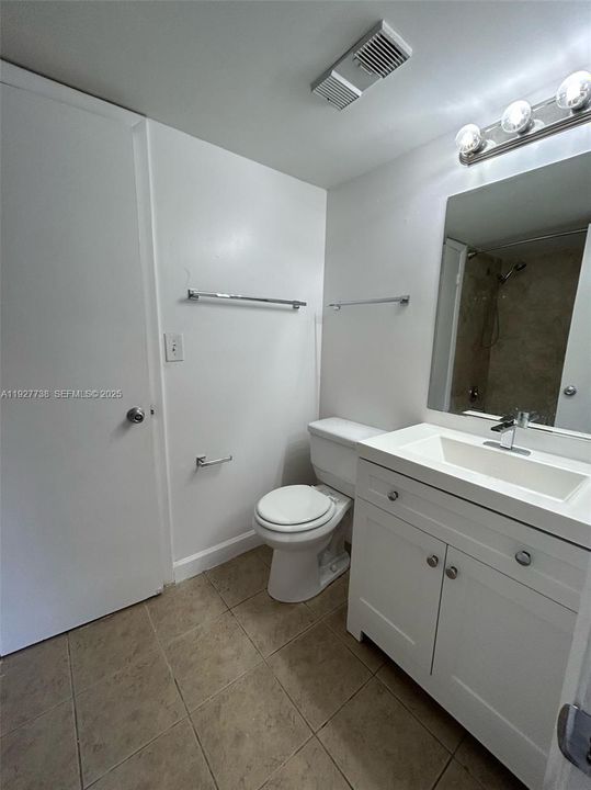 For Rent: $1,795 (1 beds, 1 baths, 950 Square Feet)