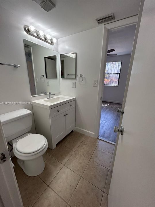 For Rent: $1,795 (1 beds, 1 baths, 950 Square Feet)