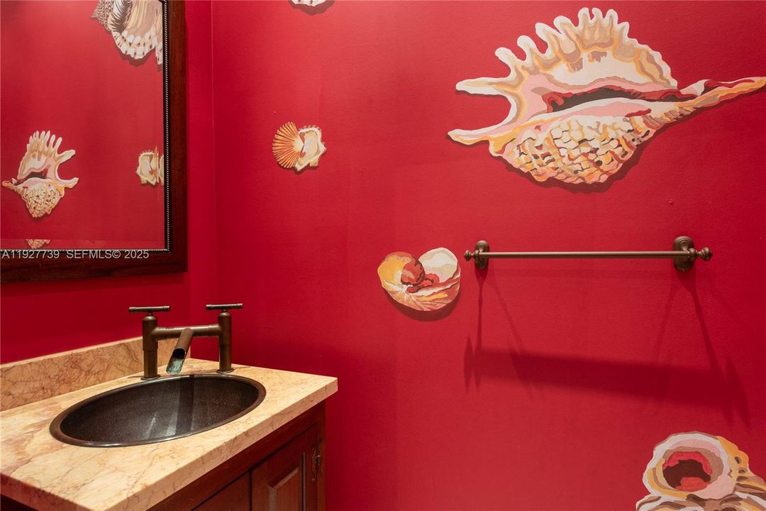 For Sale: $1,150,000 (3 beds, 2 baths, 2010 Square Feet)