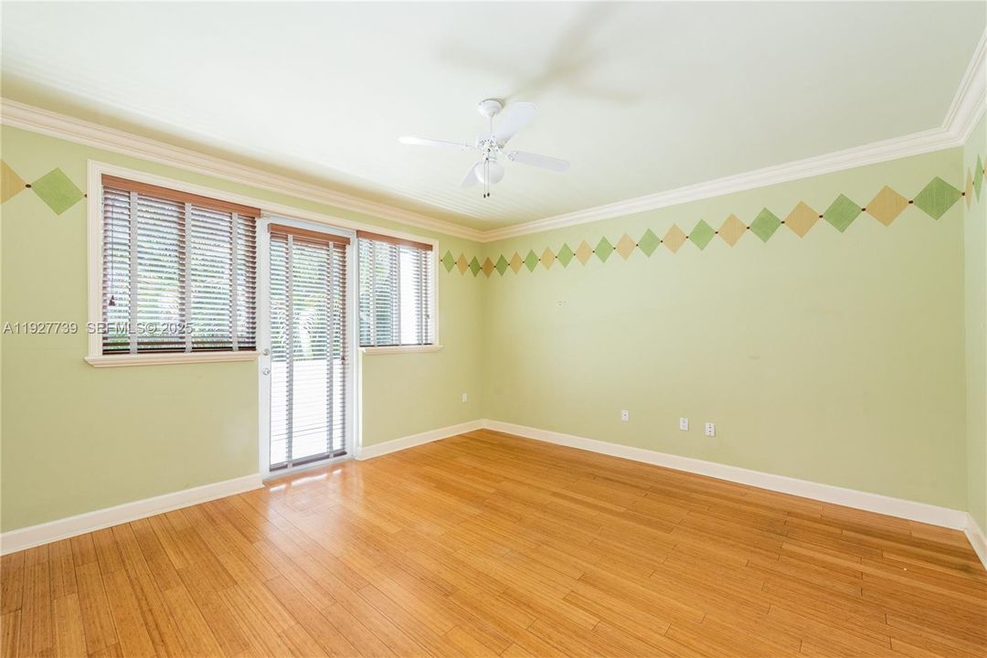 For Sale: $1,150,000 (3 beds, 2 baths, 2010 Square Feet)