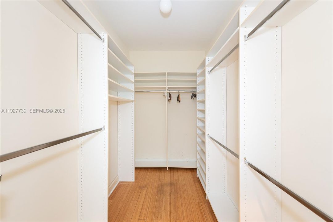 For Sale: $1,150,000 (3 beds, 2 baths, 2010 Square Feet)