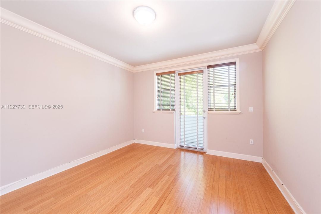 For Sale: $1,150,000 (3 beds, 2 baths, 2010 Square Feet)