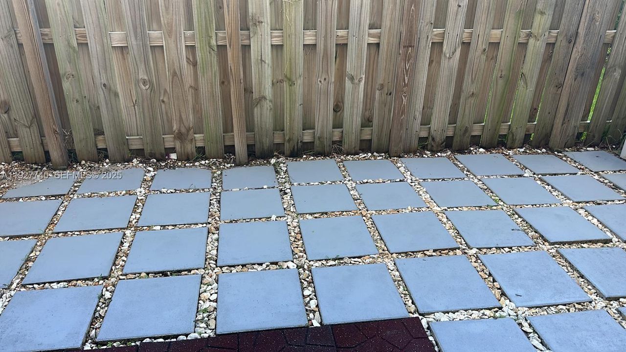 En Renta: $3,350 (3 camas, 2 baños, 1425 Pies cuadrados)