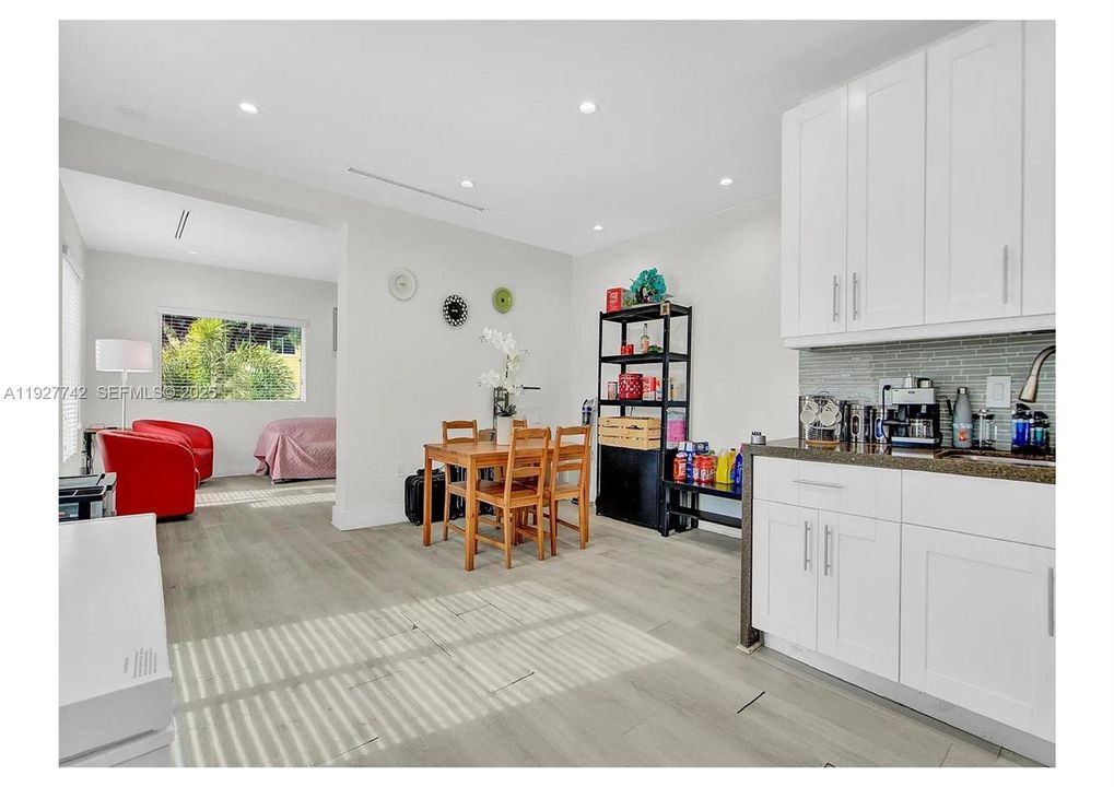 待售: $960,000 (0 贝兹, 0 浴室, 1897 平方英尺)