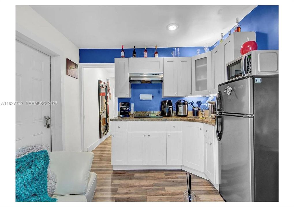 待售: $960,000 (0 贝兹, 0 浴室, 1897 平方英尺)