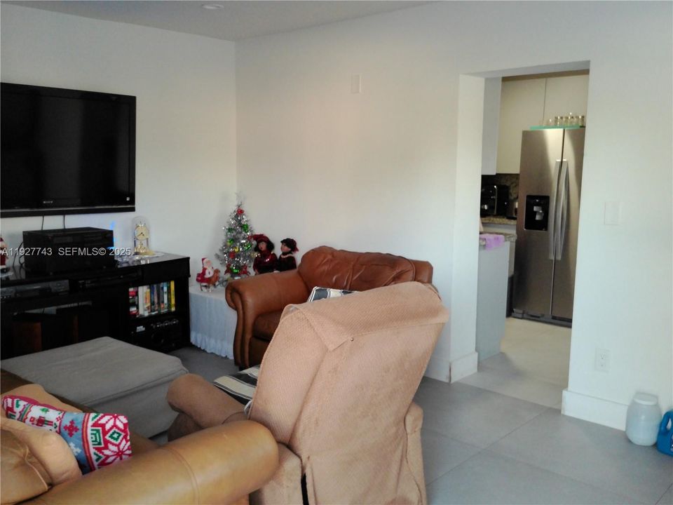 待售: $879,999 (5 贝兹, 3 浴室, 2610 平方英尺)