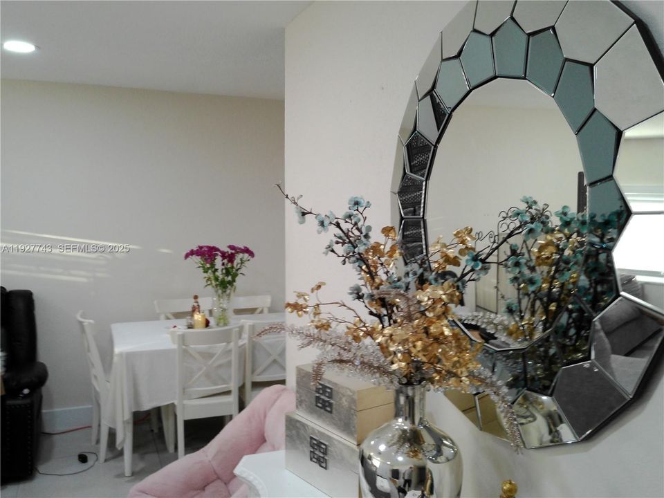 待售: $879,999 (5 贝兹, 3 浴室, 2610 平方英尺)