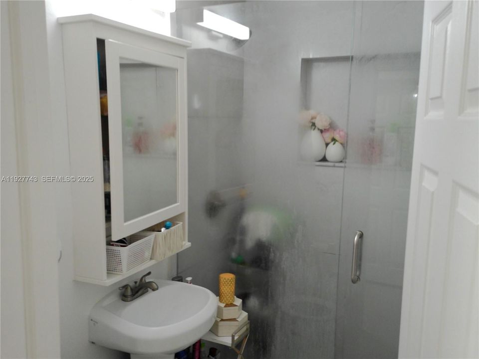 待售: $879,999 (5 贝兹, 3 浴室, 2610 平方英尺)