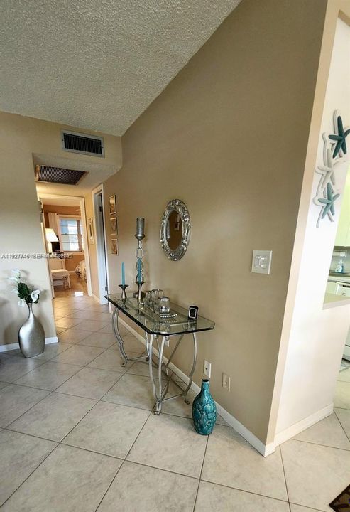 待售: $130,000 (2 贝兹, 1 浴室, 860 平方英尺)