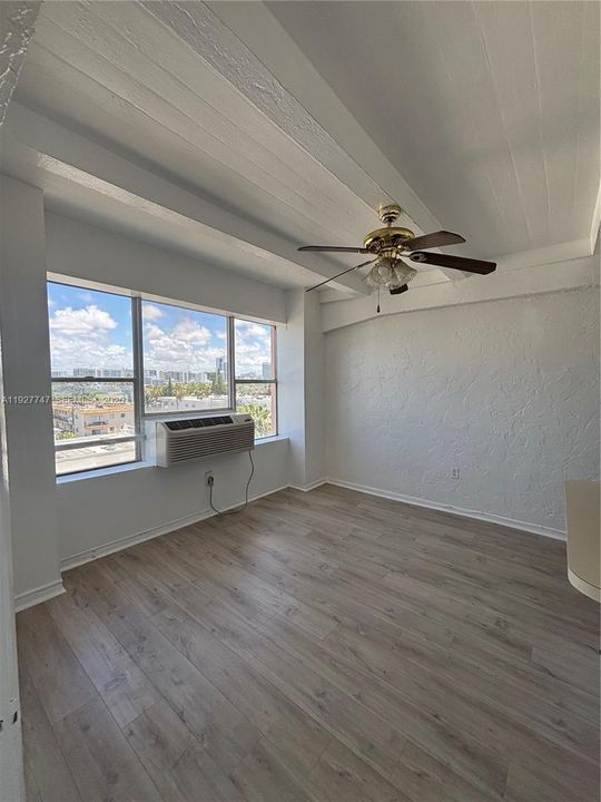 В аренду: $1,800 (1 спален, 1 ванн, 600 Квадратных фут)