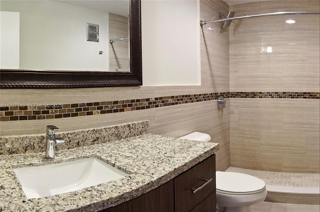 В аренду: $2,450 (2 спален, 1 ванн, 826 Квадратных фут)