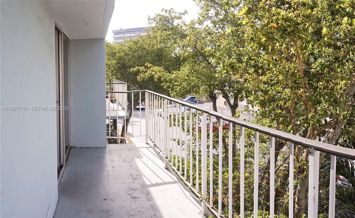 В аренду: $2,450 (2 спален, 1 ванн, 826 Квадратных фут)