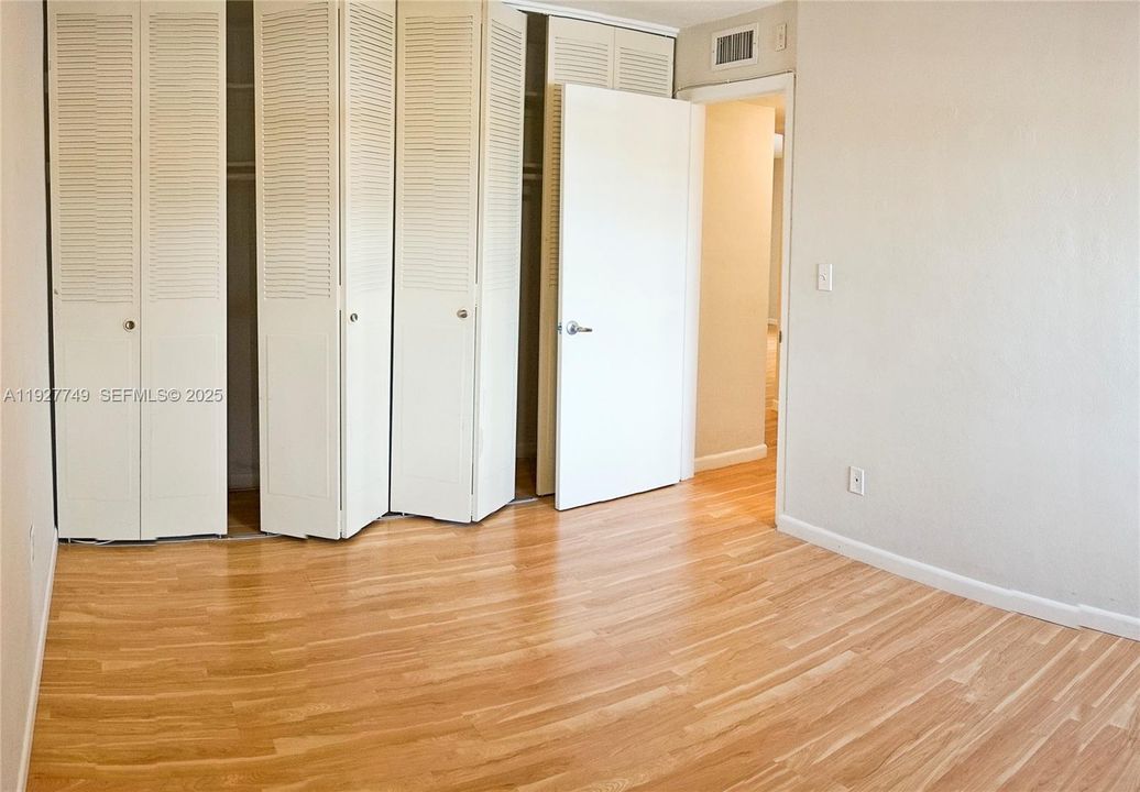 В аренду: $2,450 (2 спален, 1 ванн, 826 Квадратных фут)