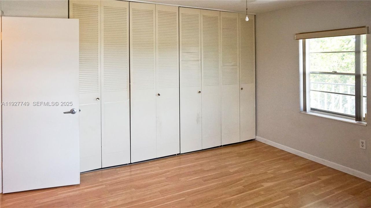 В аренду: $2,450 (2 спален, 1 ванн, 826 Квадратных фут)