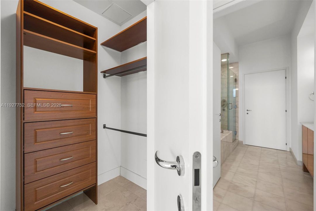 For Rent: $18,000 (2 beds, 2 baths, 1443 Square Feet)