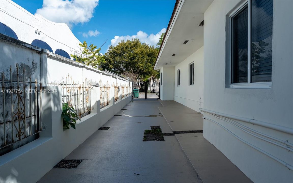 En Renta: $6,000 (3 camas, 2 baños, 1688 Pies cuadrados)