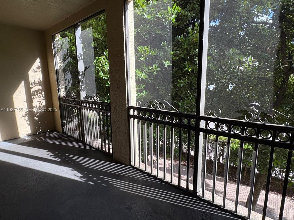 В аренду: $2,750 (2 спален, 2 ванн, 1159 Квадратных фут)