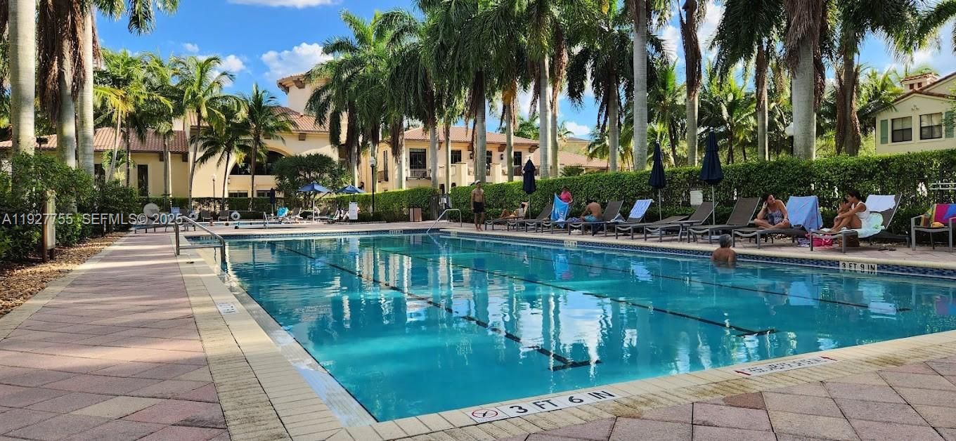 В аренду: $2,750 (2 спален, 2 ванн, 1159 Квадратных фут)