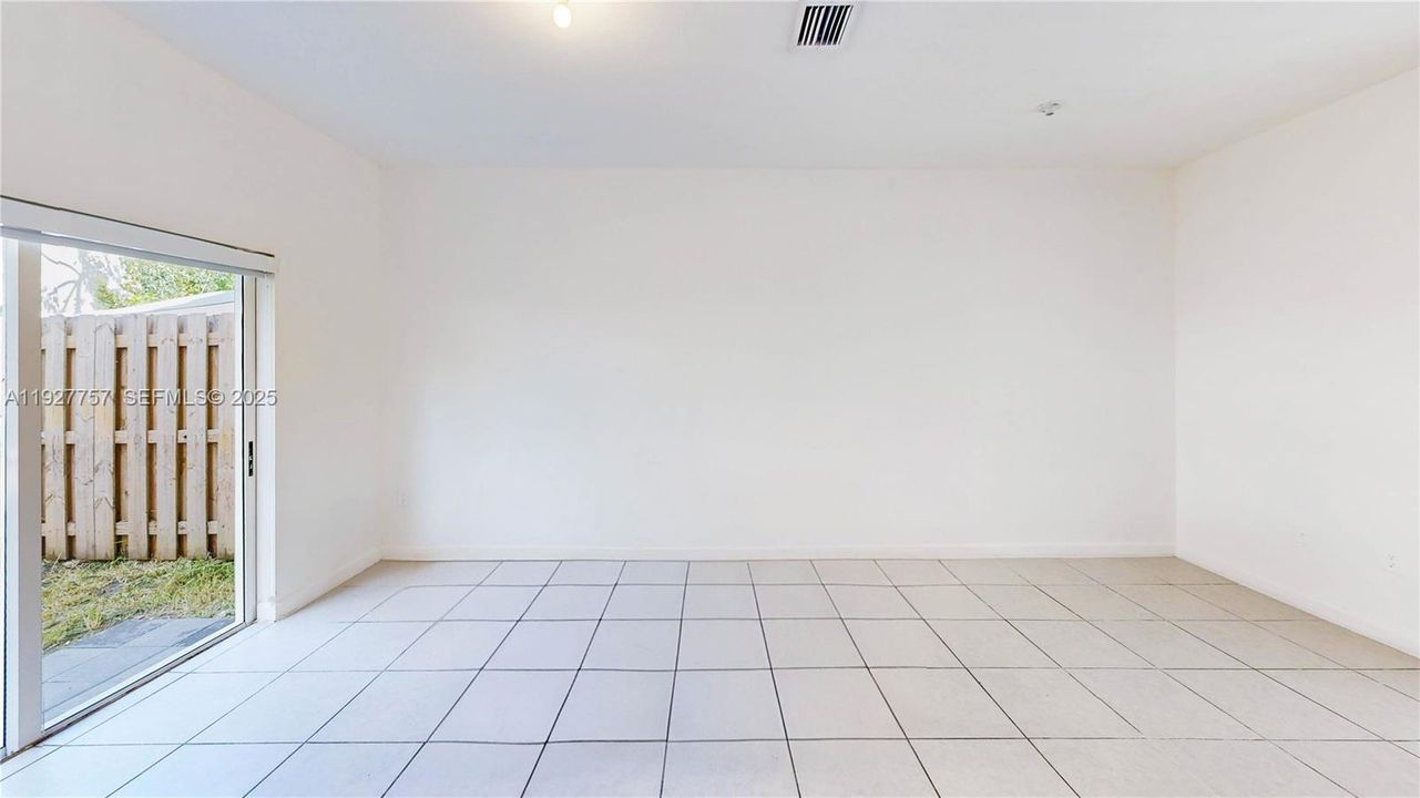 For Sale: $334,900 (3 beds, 2 baths, 1483 Square Feet)