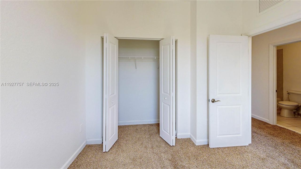 For Sale: $334,900 (3 beds, 2 baths, 1483 Square Feet)