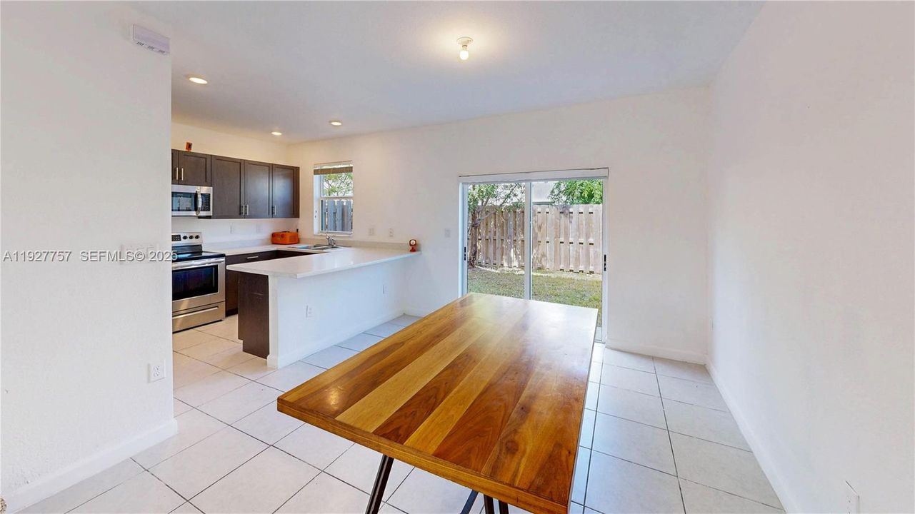 For Sale: $334,900 (3 beds, 2 baths, 1483 Square Feet)