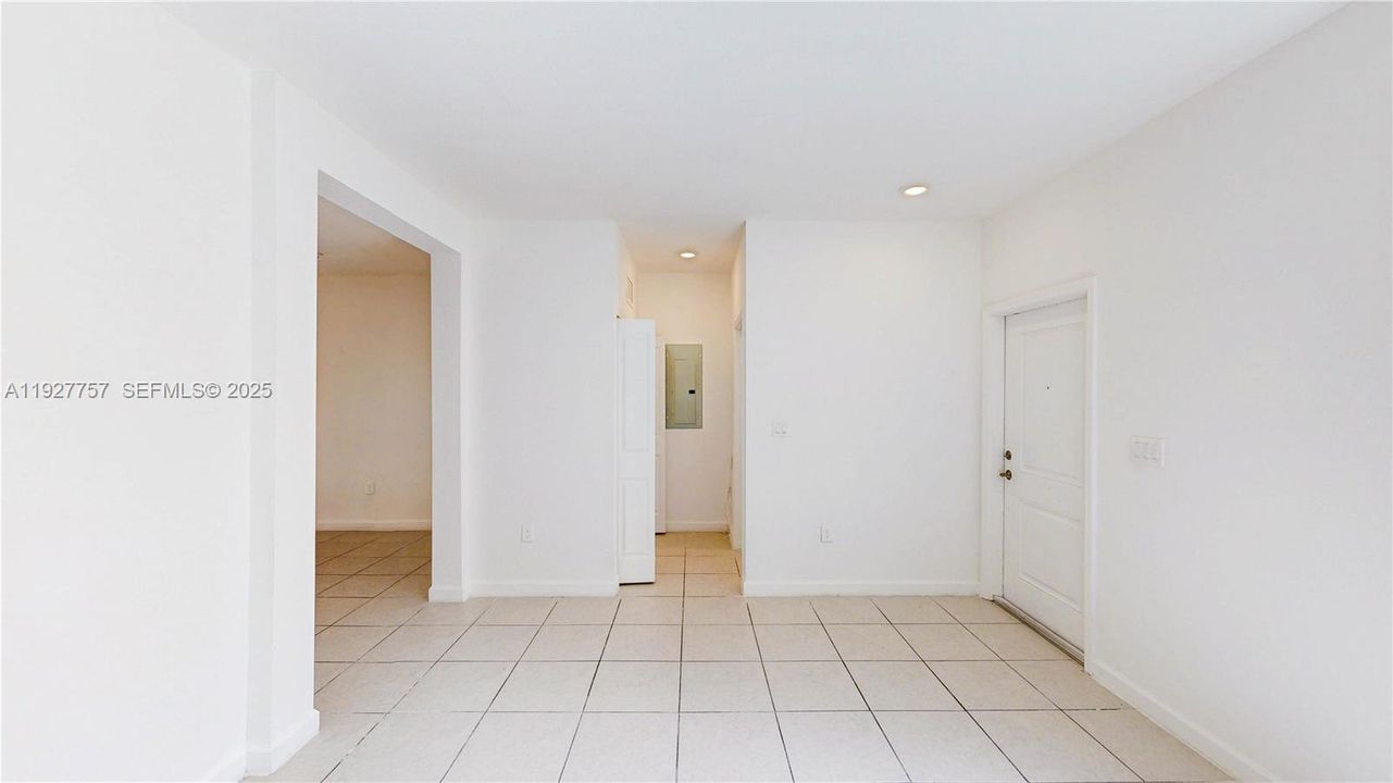 For Sale: $334,900 (3 beds, 2 baths, 1483 Square Feet)