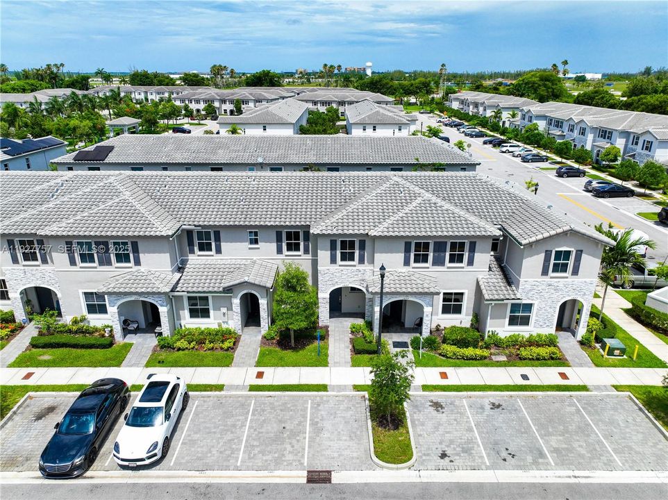 For Sale: $334,900 (3 beds, 2 baths, 1483 Square Feet)