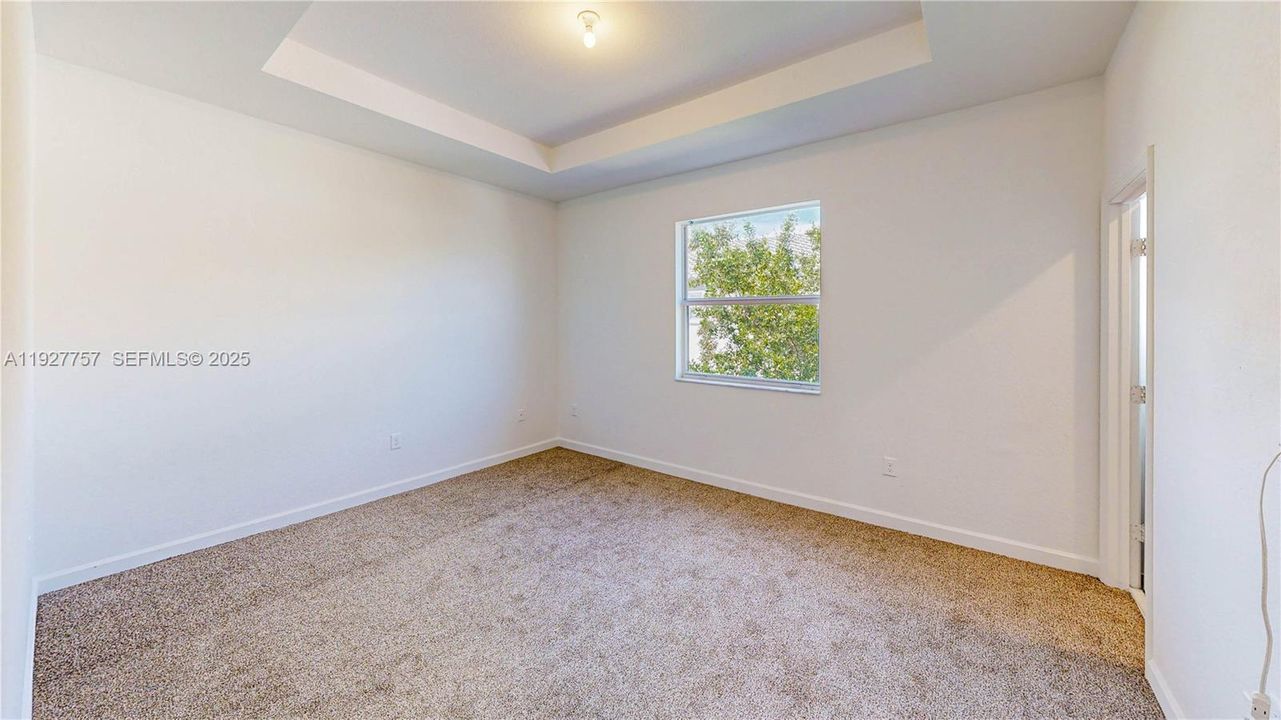 For Sale: $334,900 (3 beds, 2 baths, 1483 Square Feet)