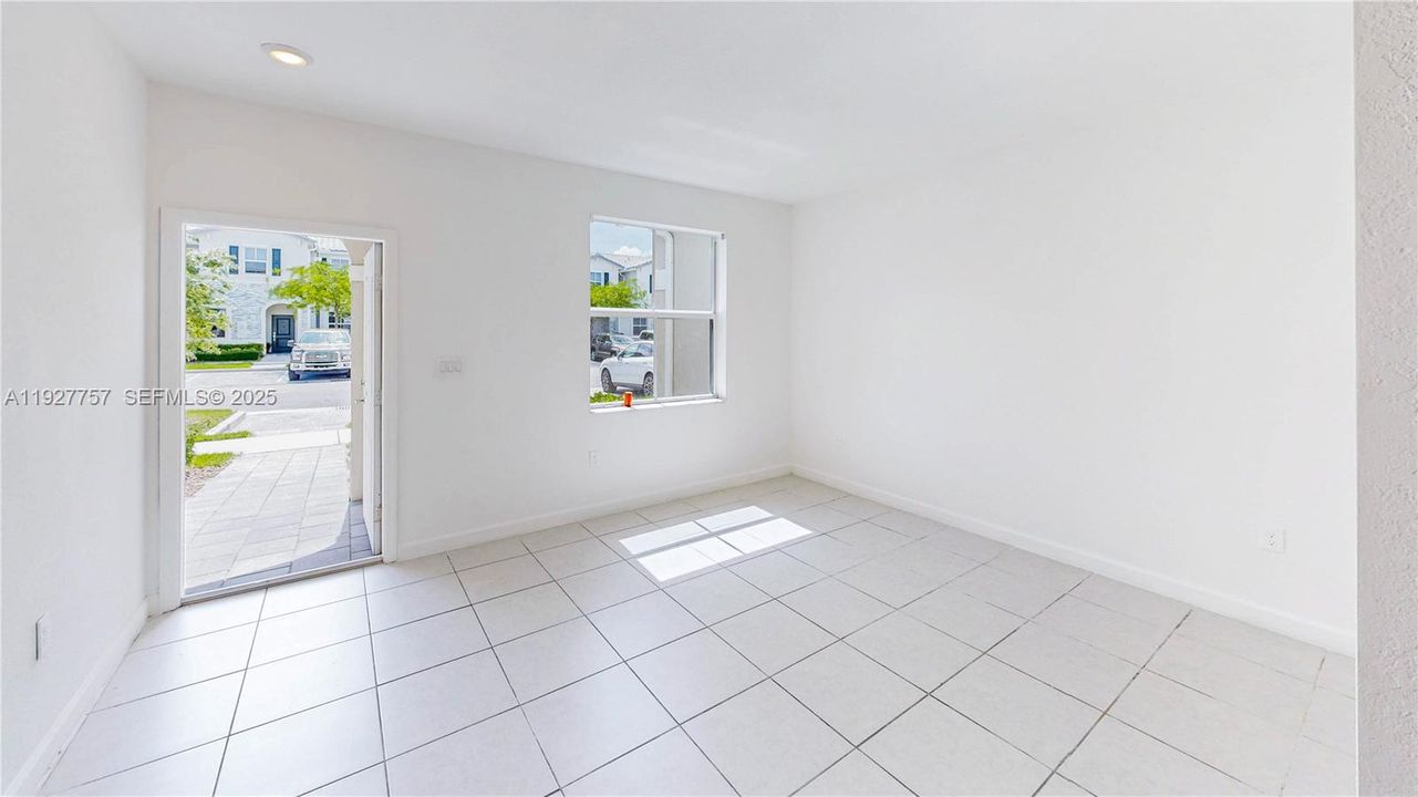 For Sale: $334,900 (3 beds, 2 baths, 1483 Square Feet)