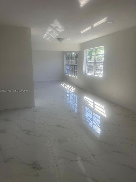 For Sale: $525,000 (3 beds, 2 baths, 1694 Square Feet)