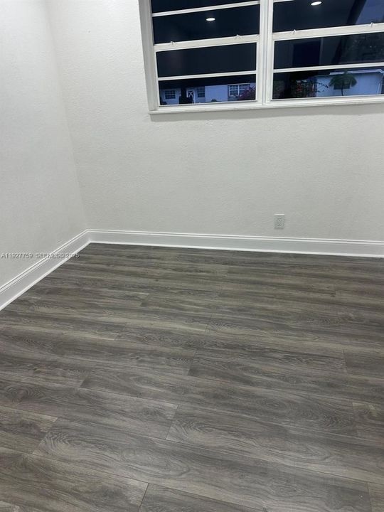 For Sale: $525,000 (3 beds, 2 baths, 1694 Square Feet)