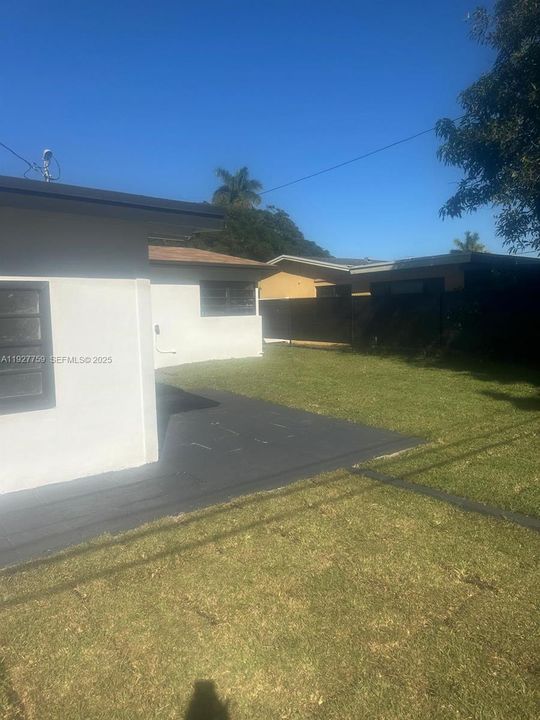 For Sale: $525,000 (3 beds, 2 baths, 1694 Square Feet)