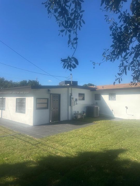 For Sale: $525,000 (3 beds, 2 baths, 1694 Square Feet)