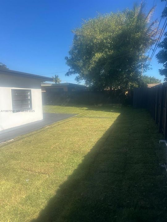 For Sale: $525,000 (3 beds, 2 baths, 1694 Square Feet)