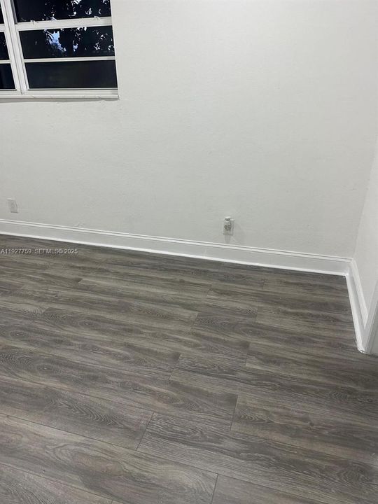 For Sale: $525,000 (3 beds, 2 baths, 1694 Square Feet)