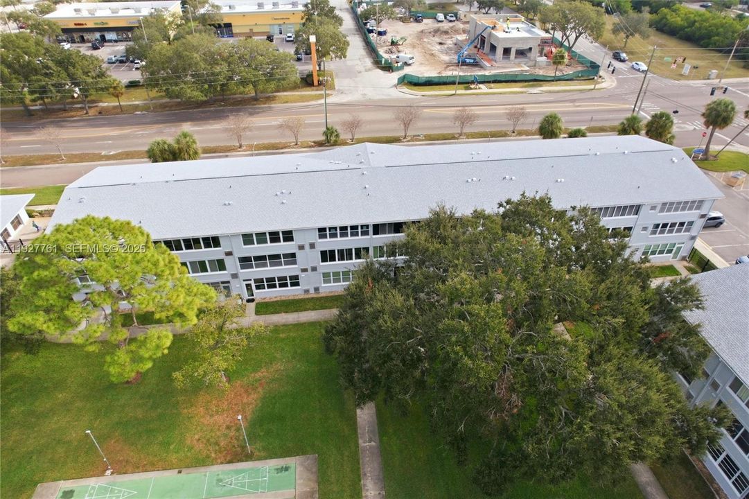 For Sale: $149,900 (2 beds, 2 baths, 910 Square Feet)